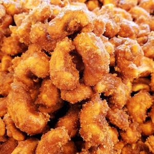 Cinnamon Sugar Cashews- 8 oz Resealable Bag, Fresh Roasted Candied Nuts,   Small Batch, Texas Made, Vegan, Gluten Free, Teachers Gift