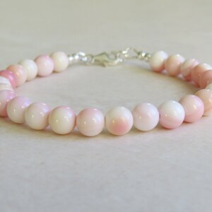 Natural Blush Queen Conch Shell Bracelet - Etsy