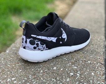 disney nike roshe