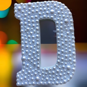 Cartas de perlas adornadas personalizadas / Cartas de perlas hechas a mano de 8" / Cartas independientes / Carta de perlas para despedida de soltera / telón de fondo de boda