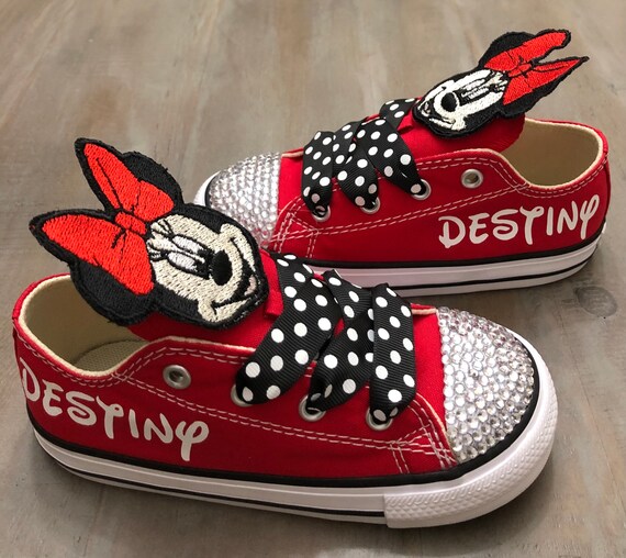 minnie converse