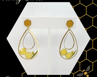 Honey Sweet Collection Item 2 Preserved Dried Wild Flowers Honey Sparkle and Clear Resin Honeycomb Hexagon Bee Inspired