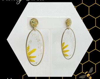 Honey Sweet Collection Item 11 Preserved Dried Wild Flowers Honey Sparkle and Clear Resin Honeycomb Hexagon Bee Inspired