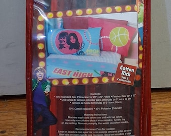 Vintage (#EB6T~1376) Disney High School Musical Circles of Friends Pillowcase