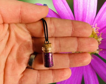 Collana con bottiglia di polvere di fata: ciondolo glitter rosa, cordino regolabile