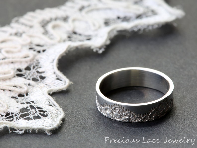 Silver Wedding Band with Lace, Anniversary Ring, Wedding Ring, Wedding Band, Silver Lace Ring, Unique Silver Ring, Textured Silver Ring image 3