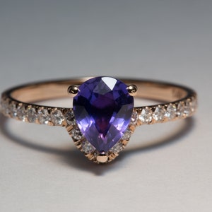 Kleur veranderende saffier ring, paars blauwe saffier, peer verloving ring, kleur veranderende ring, kleur veranderende steen, unieke kleur saffier afbeelding 7