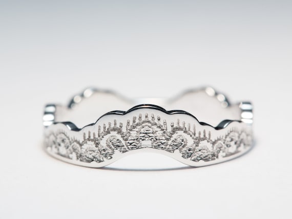 wedding band curved