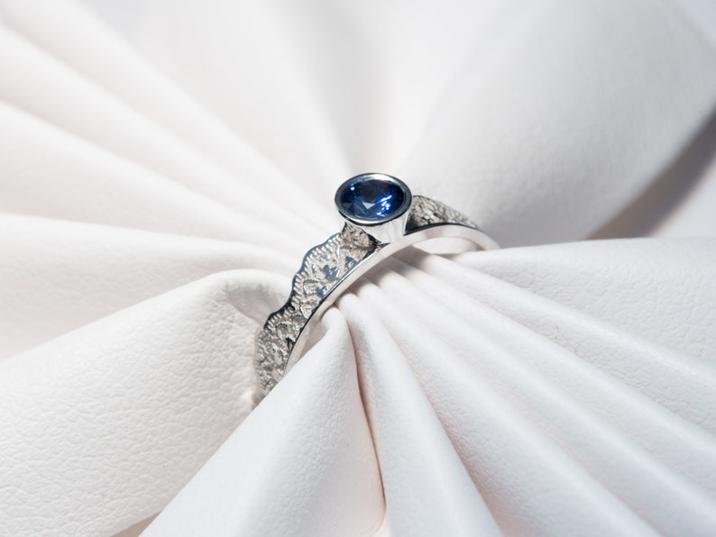 Blue Sapphire Engagement Ring, Blue Sapphire Crown Ring, Gold Crown Ring,Sapphire Rings,Natural Blue Sapphire, Lace Sapphire Ring,Blue Stone image 4