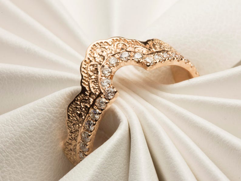 Curved Wedding Ring Lace Wedding Band Lace Crown Ring Etsy