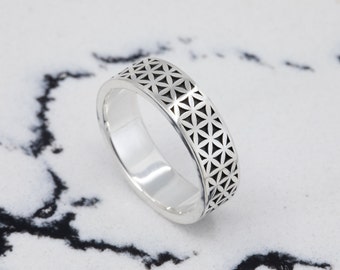 Oxidized Silver Flower of Life Ring, Flower of Life Grid, Silver Flower of Life, Flower of Life Pattern,New Age Silver Ring,Boho Flower Ring