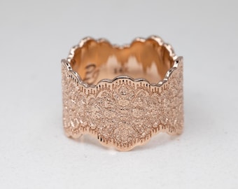 Kaia Lace Wedding Ring: Vintage Inspired 14k Gold Band