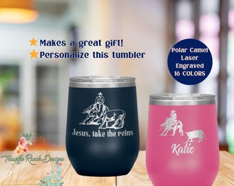 Vaso de vino occidental personalizado, Jesús toma las riendas, regalo de vaquera, taza térmica Polar Camel, vaso ranchero personalizado, regalo de caballo de corte