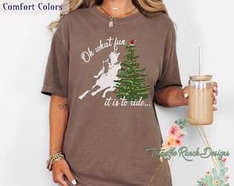 Barrel Racer kerstshirt, kerst in juli T-shirt, western kerstshirt, cowgirl kerstshirt, cadeau Barrel Racing, cowboy kerst