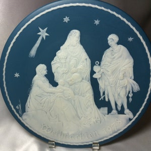 Villeroy and Boch Mettlach Christmas Plate, 1st Edition, 1977;  Weibnachten; The Holy Family, Die Heilige Familie