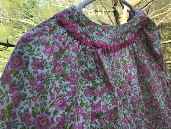 Vintage Handmade Pink Flowers Cotton CROP LENGTH … - image 4