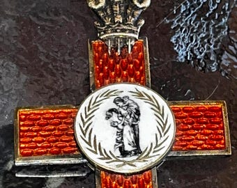 Order Of The League Of Mercy Original Medal & BOW - Awarded To A Female Recipient - Not Many Made!