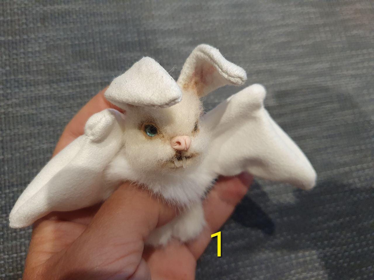 最終価格　最終価格　白コウモリ　ぬいぐるみ　海外作家様　ハンドメイド m93986333904_1.jpg?1752371787