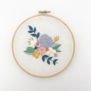 Floral Spray Embroidery Pattern, PDF Embroidery Pattern, Digital Download, Floral Embroidery Pattern, Floral Needlework
