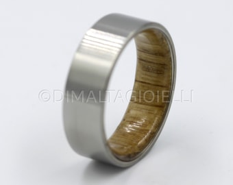 Anillo de madera de bourbon, anillo de madera de whisky, hombre de banda plana, anillo de barril de bourbon, anillo de madera de pentagramas de whisky, banda de hombre plano de 7 mm, boda de madera de metal