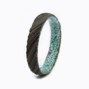 Turquoise ring Damascus steel round band black wedding ring mens wedding band raw stone man woman size 3 to 16