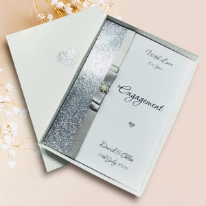 Carte de fiançailles - cadeau de félicitations de voeux personnalisé pour mariage couple fils fille amis - 18 couleurs au choix - noeud de luxe