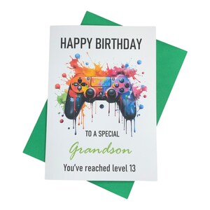 Cartão de aniversário de jogo para neto jogador - personalizado para qualquer idade - Controle de videogame para jogador Nível acima Você atingiu o nível