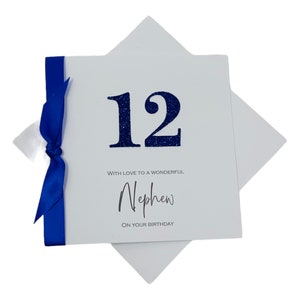 Cartão de aniversário de sobrinho - Cartão de felicitações de luxo personalizado, presente para sobrinho-neto - 17 cores - QUALQUER ANO - Número de glitter