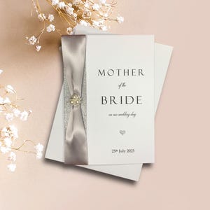Tarjeta de felicitación de lujo personalizada para el día de la boda: madre de la novia - Tarjeta de felicitación de lujo personalizada - Elección de color (madre de la novia)