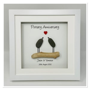 Marco de fotos personalizado para el 9.º aniversario de bodas (color a elegir) - Pájaros de guijarros