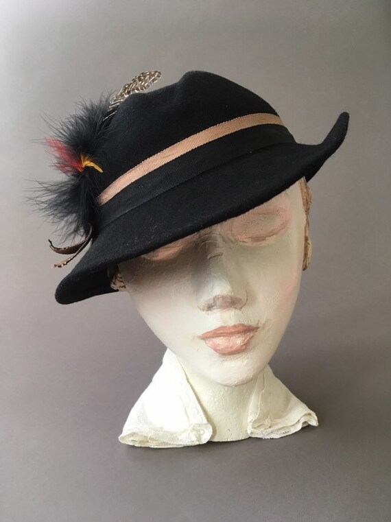 Vintage in the Navy Hat - 60s 70s Vintage Wool Na… - image 2