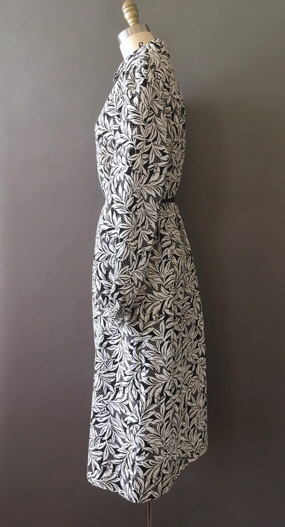 70s Two Toned Forest Dress - 1970s Black and Whit… - image 5