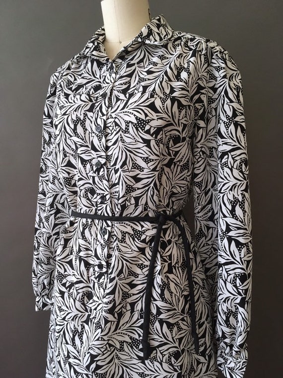 70s Two Toned Forest Dress - 1970s Black and Whit… - image 3