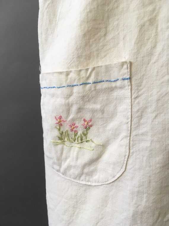 Vintage Watering Plants Apron - Hand Embroidered … - image 4