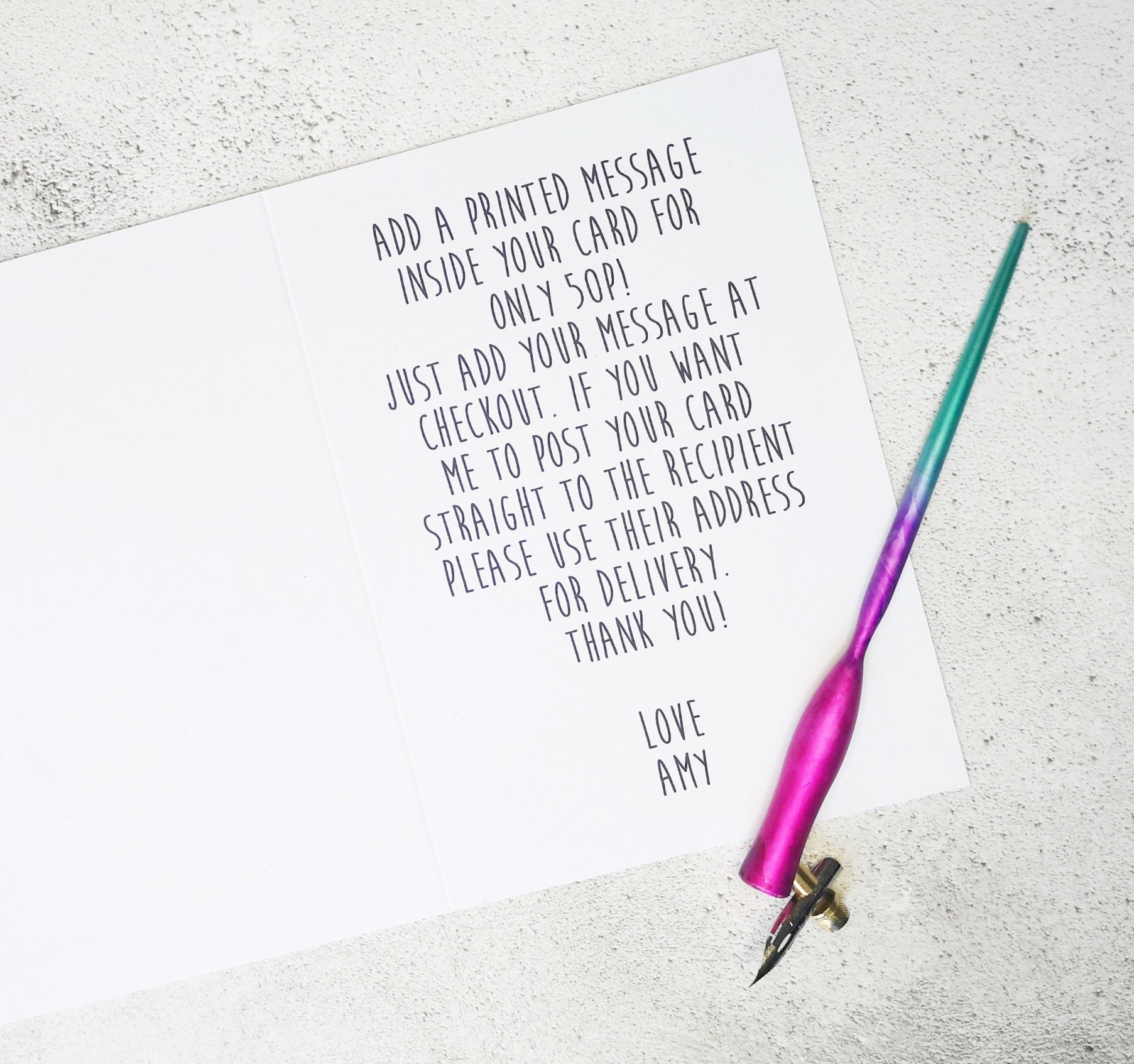 Divertenti biglietti di compleanno tardi | Facciamo finta che questa carta sia arrivata in una carta di moda tempestiva | Per lei lui collega amico scherzo Banter | CBH640