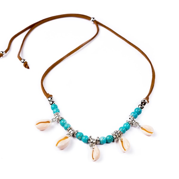 Collar de mujer turquesa con cordón de cuero ajustable y conchas marinas // Collar de perlas turquesas para mujer // Collar de conchas marinas