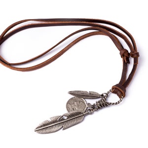 Bohoketting voor heren // Leren ketting // Verenketting // Leren herenketting // Jongensketting // Verenhangerketting