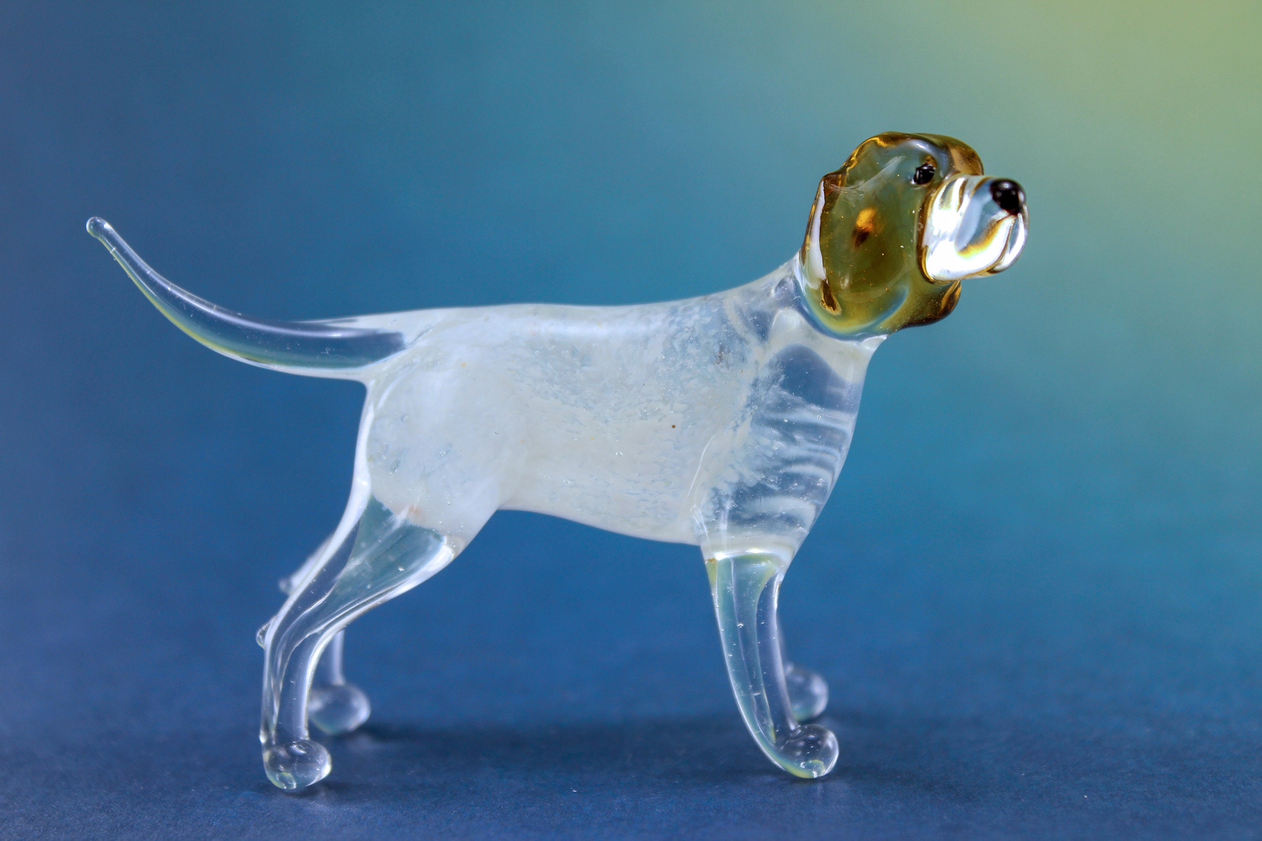 pointer dog figurine