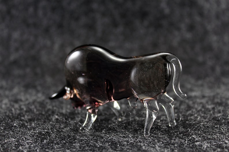 Art glass Glass animals Bull figurine
