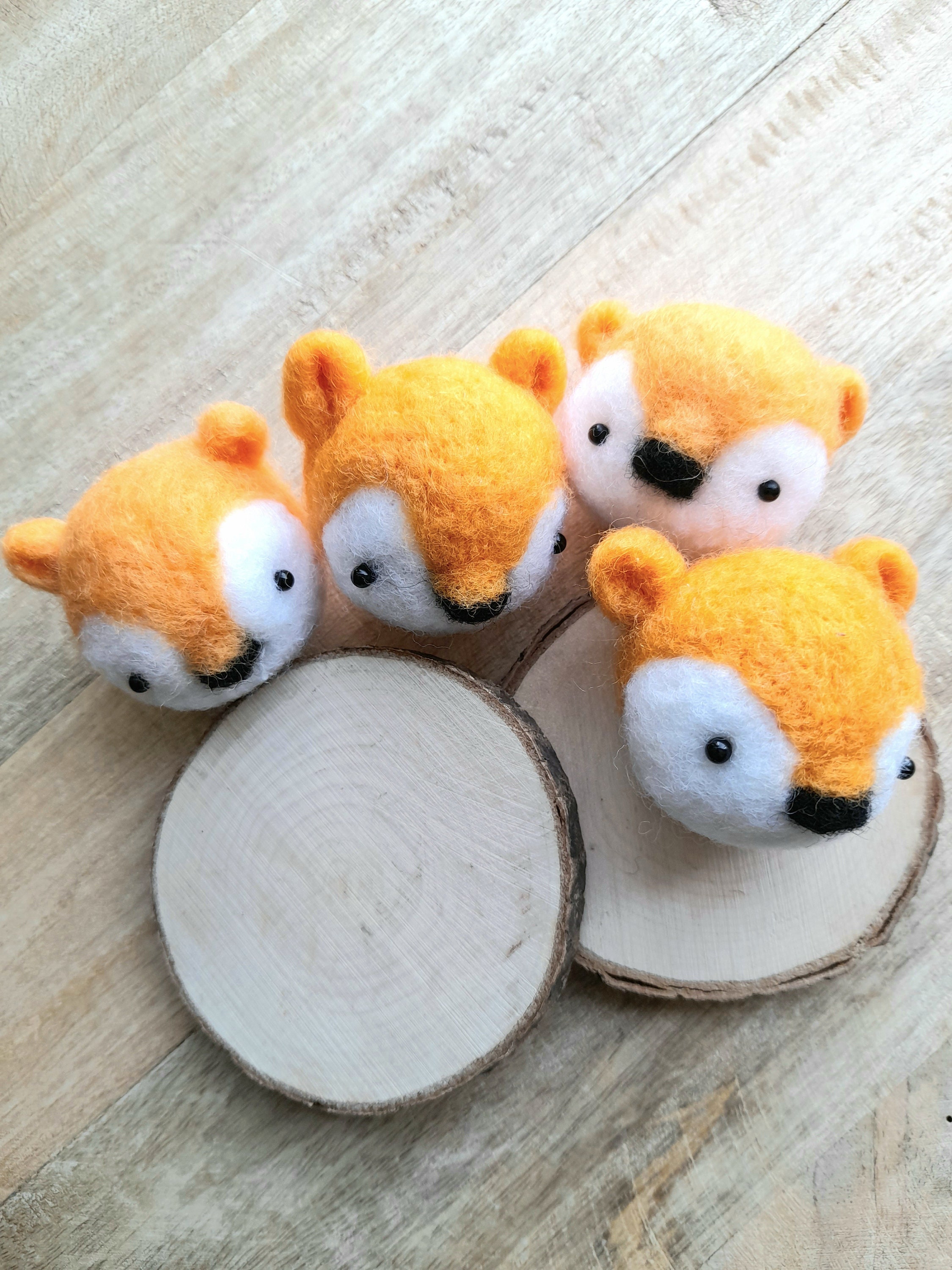 Jolie Petite Tete d'animal Feutré, Accessoire, Needlefelt Animal, Felt Accesory, Boule de Feutre , A
