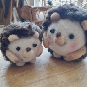 Doormat the cute hedgehog needlefelted hedgehog, felted wool hedgehog, felting, wool hedgehog, woolanimal, plush toy