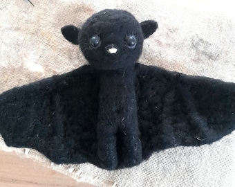 Bat la jolie petite chauve souris, felted bat, laine feutrée, feutrage, needlefelting bat, wool doll, wool bat