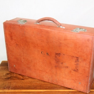 Superb Traditional Vintage Tan Leather Briefcase or Overnight Bag ...