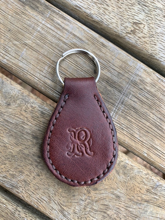 Portachiavi In Pelle Pieno Fiore Cucito A Mano: Design Unico, Largo 7,6 Cm