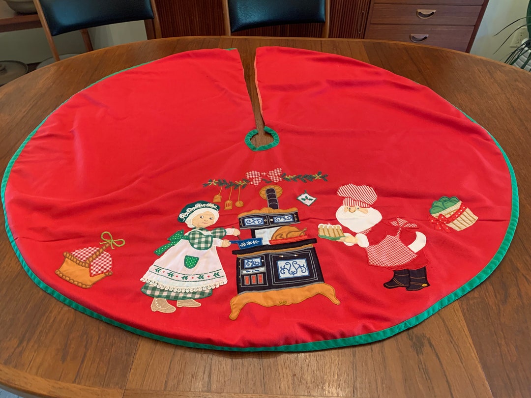 Christmas Tree Skirt Vintage house of Hatten Christmas Tree Skirt Mr