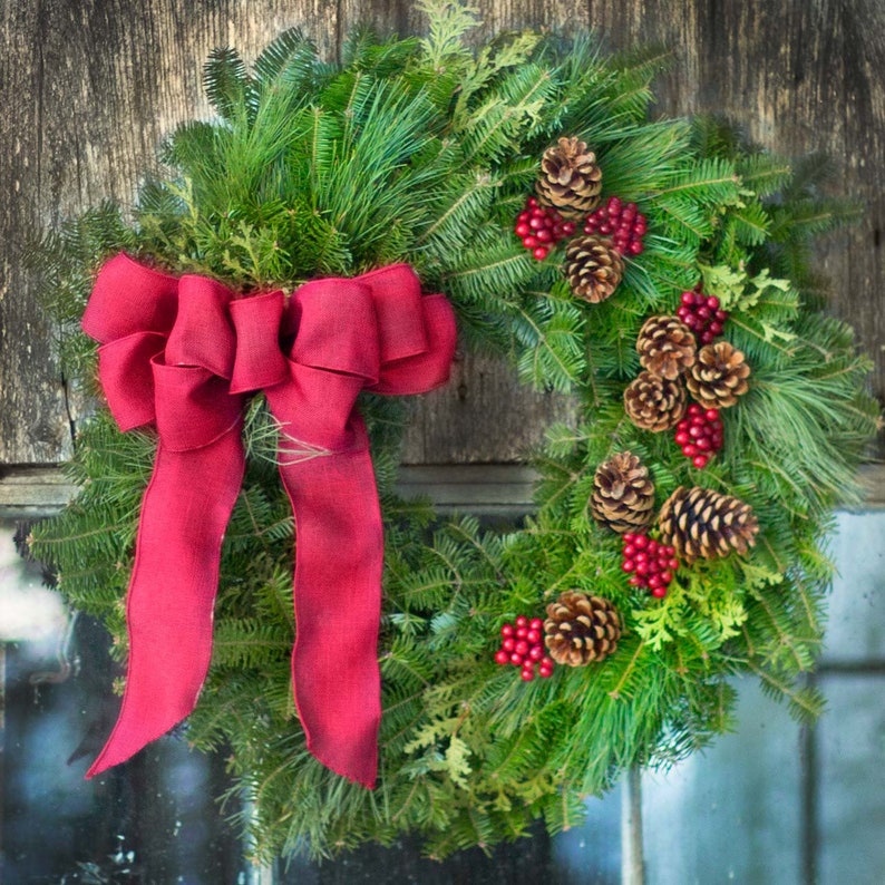 Red Berry Wreathfresh Wreath Mainemodern Wreathholiday Etsy