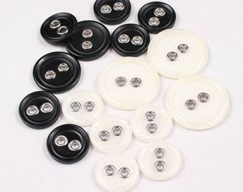 6 boutons , 25mm ou 38mm , blanc ou noir, 2 trous (60591am)
