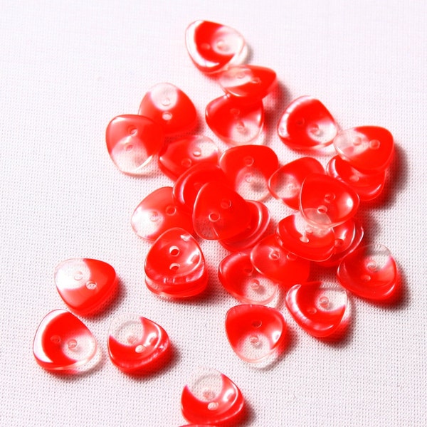 10 boutons 13mm, polyester, rouge, 2 trous (8335)