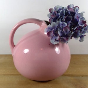Vintage 1950&#39;s USA Oxford Ware Large Crackle Rose Pink Ball Jug/Pitcher/Vase