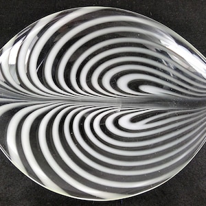 Beautiful Vintage Mid Century Scandinavian Finnish 1950&#39;s Maija Carlson for Oy Kumela Art Glass Pulled Feathers Design Dish